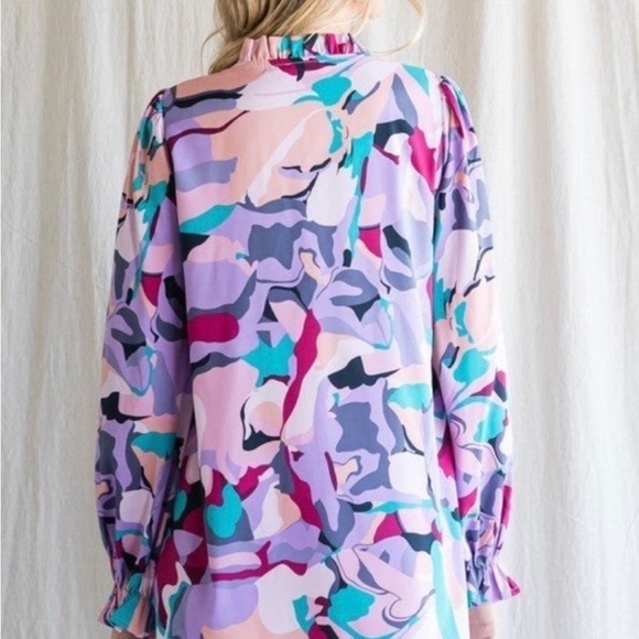 NWT Jodifl Medium Abstract Print Long Sleeve Blouse - Picture 2 of 10